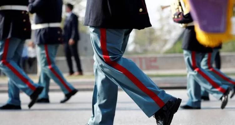 Έκκληση Καπραβέλου για παρελάσεις: «Να γίνουν χωρίς κόσμο» | «Οι ΜΕΘ είναι γεμάτες»