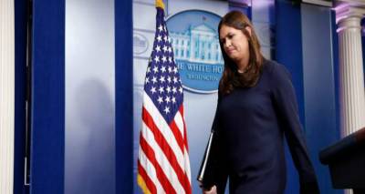 &Sigma;&upsilon;&nu;&alpha;&gamma;&epsilon;&rho;&mu;ό&sigmaf; &gamma;&iota;&alpha; &Beta;. &Kappa;&omicron;&rho;έ&alpha;: &Omicron; &Tau;&rho;&alpha;&mu;&pi; &sigma;&upsilon;&gamma;&kappa;&alpha;&lambda;&epsilon;ί &epsilon;&kappa;&tau;ά&kappa;&tau;&omega;&sigmaf; &tau;&eta;&nu; &omicron;&mu;ά&delta;&alpha; &epsilon;&theta;&nu;&iota;&kappa;ή&sigmaf; &alpha;&sigma;&phi;&alpha;&lambda;&epsilon;ί&alpha;&sigmaf;