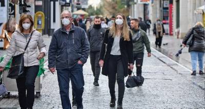 &Kappa;&omicron;&rho;&omega;&nu;&omicron;ϊό&sigmaf;: &Sigma;&tau;&iota;&sigmaf; 8.015 &tau;&alpha; &nu;έ&alpha; &kappa;&rho;&omicron;ύ&sigma;&mu;&alpha;&tau;&alpha; | &Sigma;&tau;&omicron;&upsilon;&sigmaf; 231 &omicron;&iota; &delta;&iota;&alpha;&sigma;&omega;&lambda;&eta;&nu;&omega;&mu;έ&nu;&omicron;&iota;, 32 &nu;έ&omicron;&iota; &theta;ά&nu;&alpha;&tau;&omicron;&iota;