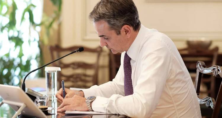 Πιθανότατα σήμερα τα μπόνους στους εμβολιασμένους | Το σύστημα με το barcode για ελεύθερη πρόσβαση παντού και επιστροφή στην κανονική ζωή