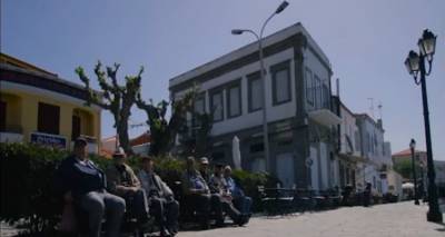 O Fm 100 &sigma;&tau;&iota;&sigmaf; &gamma;&epsilon;&iota;&tau;&omicron;&nu;&iota;έ&sigmaf; &tau;&eta;&sigmaf; &Mu;ύ&rho;&iota;&nu;&alpha;&sigmaf;