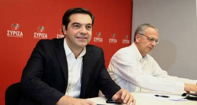&Sigma;&upsilon;&nu;&epsilon;&delta;&rho;&iota;ά&zeta;&epsilon;&iota; &eta; &Pi;&omicron;&lambda;&iota;&tau;&iota;&kappa;ή &Gamma;&rho;&alpha;&mu;&mu;&alpha;&tau;&epsilon;ί&alpha; &Sigma;&Upsilon;&Rho;&Iota;&Zeta;&Alpha;, &epsilon;&nu;ώ &alpha;&pi;&omicron;&mu;&alpha;&kappa;&rho;ύ&nu;&epsilon;&tau;&alpha;&iota; &eta; &lambda;ύ&sigma;&eta; &gamma;&iota;&alpha; &tau;&omicron; &chi;&rho;έ&omicron;&sigmaf;