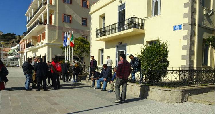 &Lambda;&Alpha;&Sigma; &Lambda;ή&mu;&nu;&omicron;&upsilon;: &laquo;Ό&chi;&iota;&raquo; &sigma;&tau;&eta; &lambda;&epsilon;&iota;&tau;&omicron;&upsilon;&rho;&gamma;ί&alpha; &upsilon;&pi;&eta;&rho;&epsilon;&sigma;&iota;ώ&nu; &tau;&omicron;&upsilon; &Delta;ή&mu;&omicron;&upsilon; &sigma;&epsilon; &epsilon;&beta;&delta;&omicron;&mu;&alpha;&delta;&iota;&alpha;ί&alpha; 24&omega;&rho;&eta; &beta;ά&sigma;&eta;