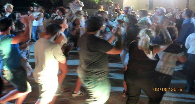 &Sigma;&omicron;&upsilon;&beta;&lambda;ά&kappa;&iota;, &mu;&pi;ύ&rho;&alpha; &kappa;&alpha;&iota; &chi;&omicron;&rho;ό&sigmaf; &sigma;ή&mu;&epsilon;&rho;&alpha; &sigma;&tau;&eta; &Phi;&iota;&sigma;ί&nu;&eta;