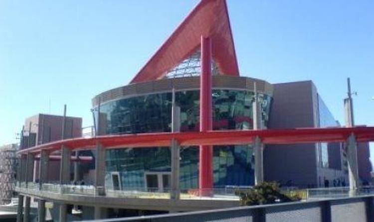 Έ&kappa;&rho;&eta;&xi;&eta; &beta;ό&mu;&beta;&alpha;&sigmaf; &sigma;&tau;&omicron; Mall &sigma;&tau;&omicron; &Mu;&alpha;&rho;&omicron;ύ&sigma;&iota;