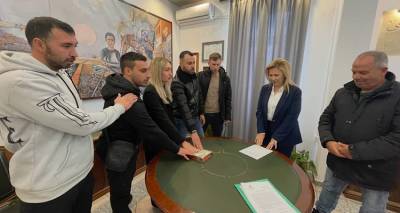 &Lambda;ή&mu;&nu;&omicron;&sigmaf;: &Xi;&epsilon;&kappa;&iota;&nu;ά &eta; &Delta;&eta;&mu;&omicron;&tau;&iota;&kappa;ή &Alpha;&sigma;&tau;&upsilon;&nu;&omicron;&mu;ί&alpha; | &Omicron;&rho;&kappa;ί&sigma;&tau;&eta;&kappa;&alpha;&nu; &pi;έ&nu;&tau;&epsilon; &nu;έ&omicron;&iota; &upsilon;&pi;ά&lambda;&lambda;&eta;&lambda;&omicron;&iota;