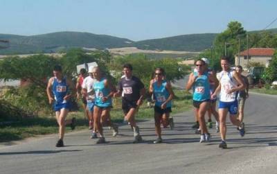 &Omicron; &Kappa;&omicron;&nu;&tau;&iota;ά&sigmaf; &delta;&iota;&omicron;&rho;&gamma;&alpha;&nu;ώ&nu;&epsilon;&iota; &kappa;&alpha;&iota; &phi;έ&tau;&omicron;&sigmaf;  &tau;&omicron; &laquo;&Delta;&rho;ό&mu;&omicron; &pi;&rho;&omicron;&sigmaf; &tau;&eta;&nu; &Epsilon;&lambda;&epsilon;&upsilon;&theta;&epsilon;&rho;ί&alpha;&raquo;