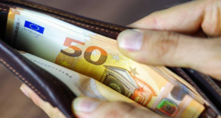 Η ακρίβεια, τορπίλη στους οικογενειακούς προϋπολογισμούς