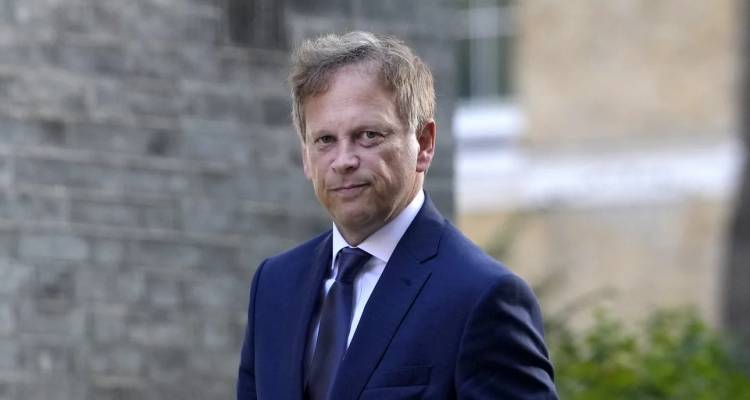 &Eta; &Beta;&rho;&epsilon;&tau;&alpha;&nu;ί&alpha; &sigma;&tau;έ&lambda;&nu;&epsilon;&iota; &delta;&upsilon;&omicron; &nu;&alpha;&rho;&kappa;&omicron;&theta;&eta;&rho;&epsilon;&upsilon;&tau;&iota;&kappa;ά &pi;&lambda;&omicron;ί&alpha; &sigma;&tau;&eta;&nu; &Omicron;&upsilon;&kappa;&rho;&alpha;&nu;ί&alpha;